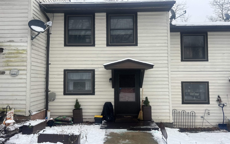 56 Baneberry Lane, Terra Alta, West Virginia 26764-0000, 2 Bedrooms Bedrooms, 6 Rooms Rooms,1 BathroomBathrooms,Single Family Attached,For Sale,Baneberry,10162681