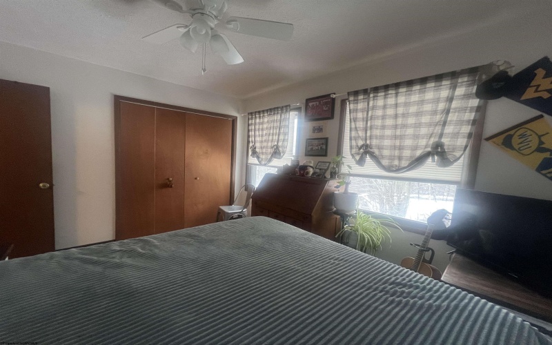 56 Baneberry Lane, Terra Alta, West Virginia 26764-0000, 2 Bedrooms Bedrooms, 6 Rooms Rooms,1 BathroomBathrooms,Single Family Attached,For Sale,Baneberry,10162681