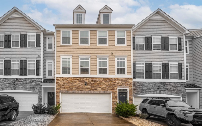 1708 Brickyard Avenue, Morgantown, West Virginia 26505, 3 Bedrooms Bedrooms, 7 Rooms Rooms,2 BathroomsBathrooms,Single Family Attached,For Sale,Brickyard,10162685