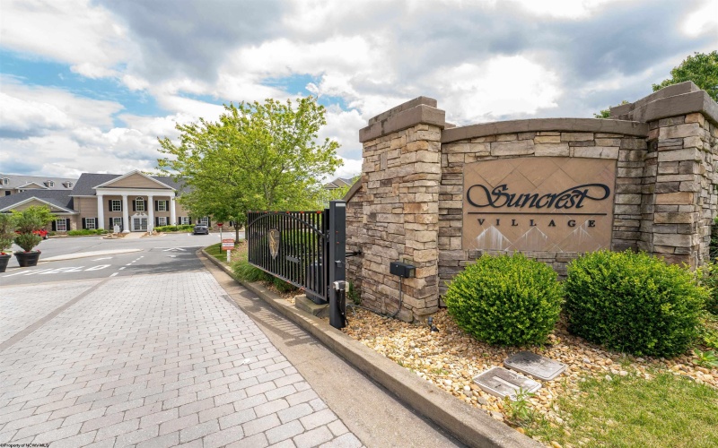 1708 Brickyard Avenue, Morgantown, West Virginia 26505, 3 Bedrooms Bedrooms, 7 Rooms Rooms,2 BathroomsBathrooms,Single Family Attached,For Sale,Brickyard,10162685