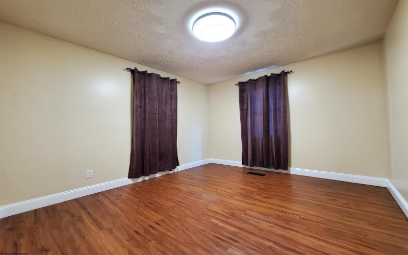 2421 Husky Highway, Fairmont, West Virginia 26554, 3 Bedrooms Bedrooms, 7 Rooms Rooms,1 BathroomBathrooms,Residential Rentals,For Rent,Husky,10162687 2421 Husky Highway, Fairmont, West Virginia 26554, 3 Bedrooms Bedrooms, 7 Rooms Rooms,1 BathroomBathrooms,Residential Rentals,For Rent,Husky,10162687