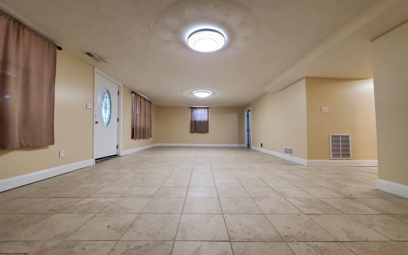 2421 Husky Highway, Fairmont, West Virginia 26554, 3 Bedrooms Bedrooms, 7 Rooms Rooms,1 BathroomBathrooms,Residential Rentals,For Rent,Husky,10162687 2421 Husky Highway, Fairmont, West Virginia 26554, 3 Bedrooms Bedrooms, 7 Rooms Rooms,1 BathroomBathrooms,Residential Rentals,For Rent,Husky,10162687