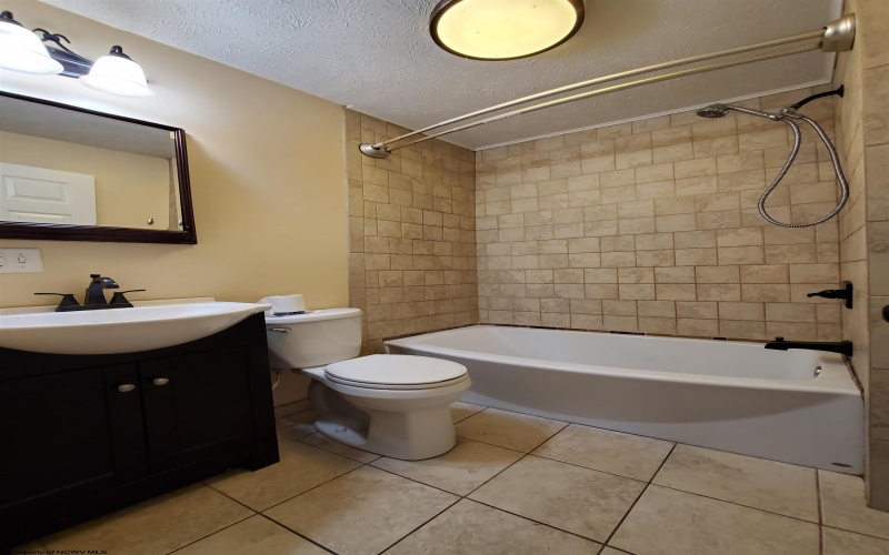 2421 Husky Highway, Fairmont, West Virginia 26554, 3 Bedrooms Bedrooms, 7 Rooms Rooms,1 BathroomBathrooms,Residential Rentals,For Rent,Husky,10162687 2421 Husky Highway, Fairmont, West Virginia 26554, 3 Bedrooms Bedrooms, 7 Rooms Rooms,1 BathroomBathrooms,Residential Rentals,For Rent,Husky,10162687