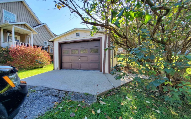 2421 Husky Highway, Fairmont, West Virginia 26554, 3 Bedrooms Bedrooms, 7 Rooms Rooms,1 BathroomBathrooms,Residential Rentals,For Rent,Husky,10162687 2421 Husky Highway, Fairmont, West Virginia 26554, 3 Bedrooms Bedrooms, 7 Rooms Rooms,1 BathroomBathrooms,Residential Rentals,For Rent,Husky,10162687