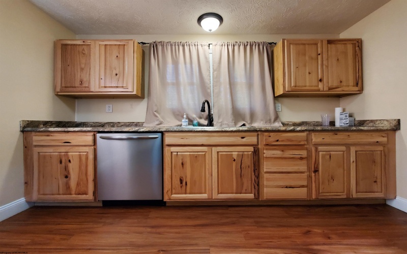 2421 Husky Highway, Fairmont, West Virginia 26554, 3 Bedrooms Bedrooms, 7 Rooms Rooms,1 BathroomBathrooms,Residential Rentals,For Rent,Husky,10162687 2421 Husky Highway, Fairmont, West Virginia 26554, 3 Bedrooms Bedrooms, 7 Rooms Rooms,1 BathroomBathrooms,Residential Rentals,For Rent,Husky,10162687