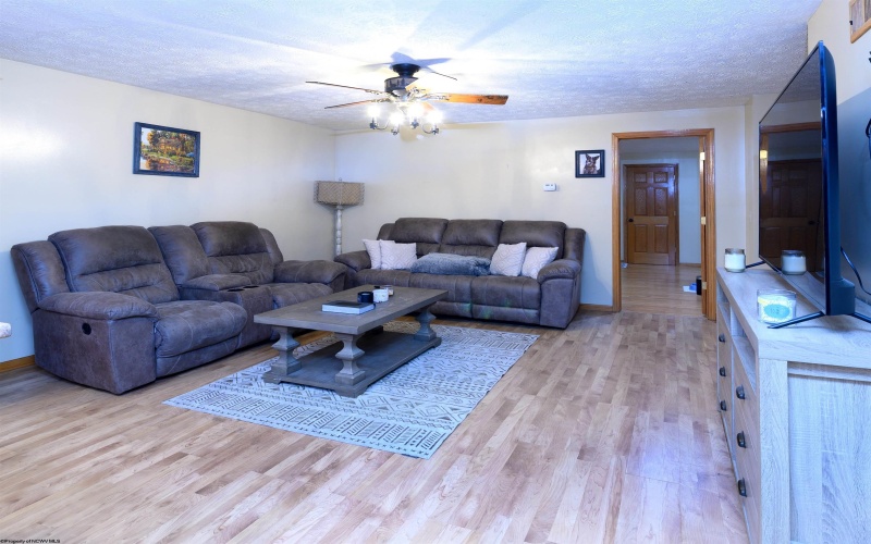 274 Horseshoe Drive East, Bruceton Mills, West Virginia 26525, 2 Bedrooms Bedrooms, 5 Rooms Rooms,1 BathroomBathrooms,Single Family Detached,For Sale,Horseshoe,10162686