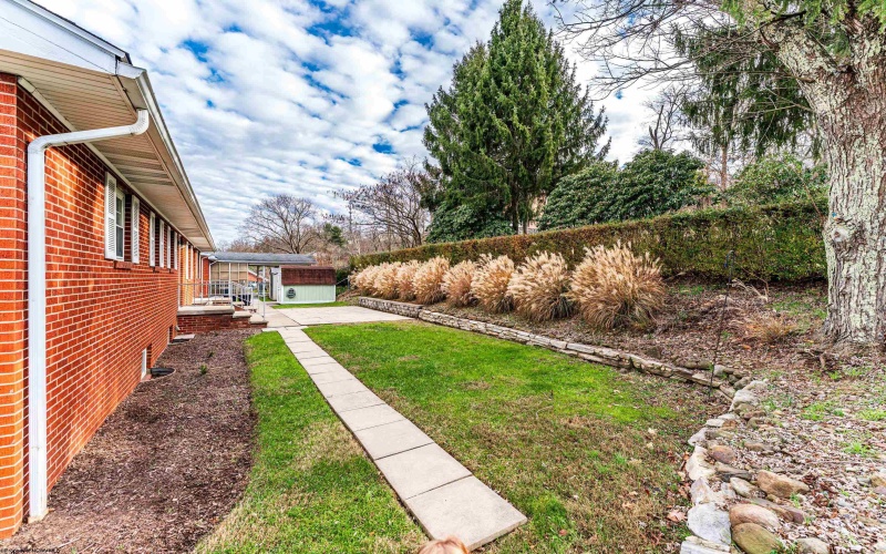 129 Lexington Avenue, Westover, West Virginia 26501, 3 Bedrooms Bedrooms, 8 Rooms Rooms,2 BathroomsBathrooms,Single Family Detached,For Sale,Lexington,10162683 129 Lexington Avenue, Westover, West Virginia 26501, 3 Bedrooms Bedrooms, 8 Rooms Rooms,2 BathroomsBathrooms,Single Family Detached,For Sale,Lexington,10162683