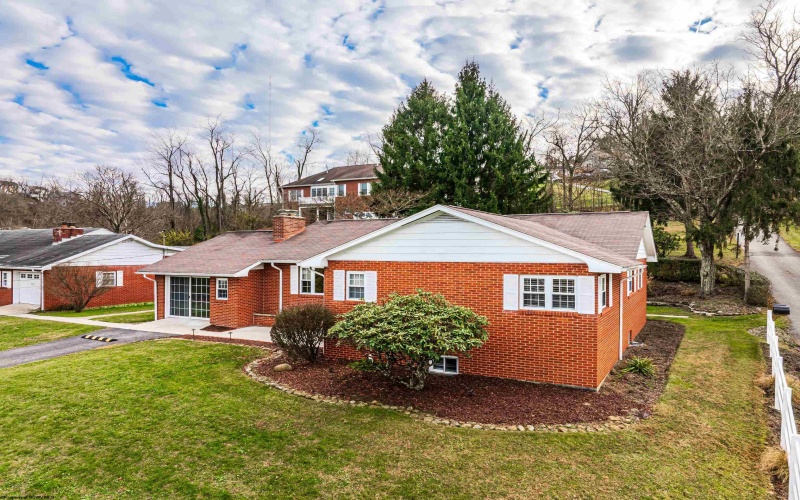 129 Lexington Avenue, Westover, West Virginia 26501, 3 Bedrooms Bedrooms, 8 Rooms Rooms,2 BathroomsBathrooms,Single Family Detached,For Sale,Lexington,10162683 129 Lexington Avenue, Westover, West Virginia 26501, 3 Bedrooms Bedrooms, 8 Rooms Rooms,2 BathroomsBathrooms,Single Family Detached,For Sale,Lexington,10162683