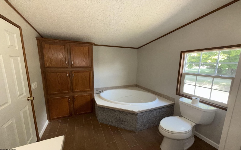 28 Cavalier Street, Beverly, West Virginia 26253, 3 Bedrooms Bedrooms, 6 Rooms Rooms,2 BathroomsBathrooms,Single Family Detached,For Sale,Cavalier,10161164