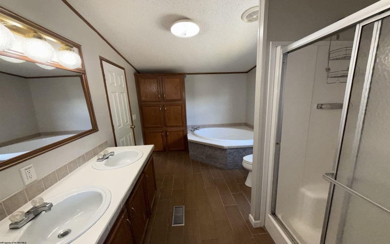 28 Cavalier Street, Beverly, West Virginia 26253, 3 Bedrooms Bedrooms, 6 Rooms Rooms,2 BathroomsBathrooms,Single Family Detached,For Sale,Cavalier,10161164