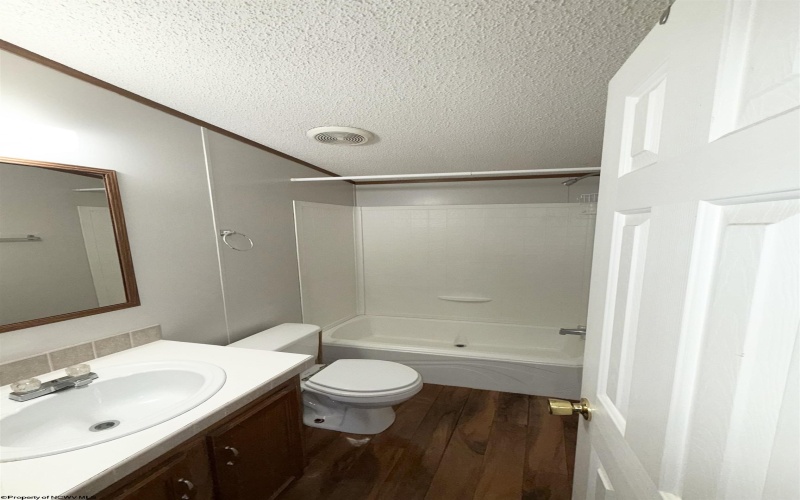 28 Cavalier Street, Beverly, West Virginia 26253, 3 Bedrooms Bedrooms, 6 Rooms Rooms,2 BathroomsBathrooms,Single Family Detached,For Sale,Cavalier,10161164