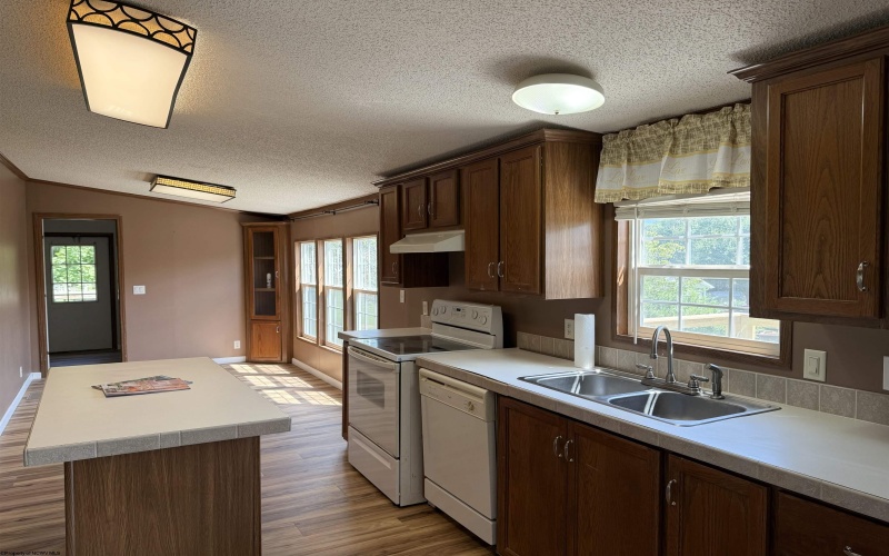 28 Cavalier Street, Beverly, West Virginia 26253, 3 Bedrooms Bedrooms, 6 Rooms Rooms,2 BathroomsBathrooms,Single Family Detached,For Sale,Cavalier,10161164