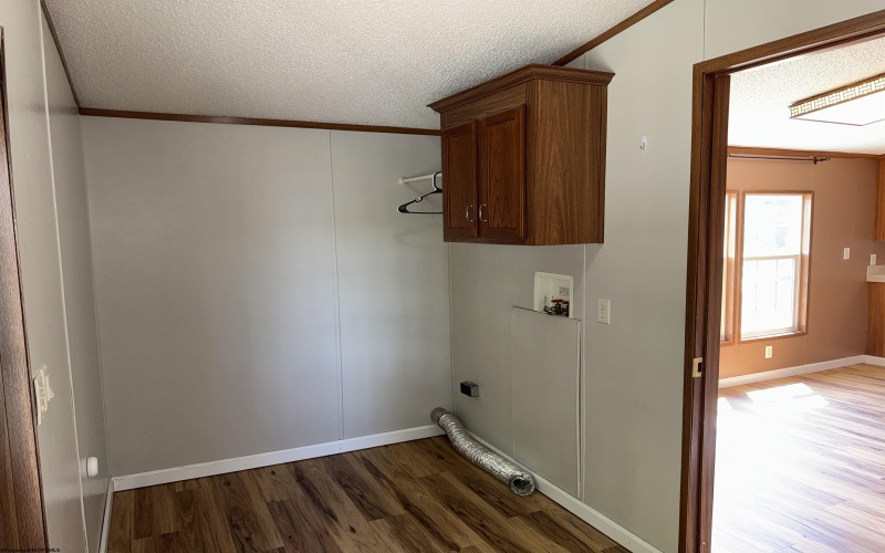 28 Cavalier Street, Beverly, West Virginia 26253, 3 Bedrooms Bedrooms, 6 Rooms Rooms,2 BathroomsBathrooms,Single Family Detached,For Sale,Cavalier,10161164