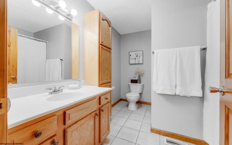 307 Anini Drive, Morgantown, West Virginia 26508, 3 Bedrooms Bedrooms, 7 Rooms Rooms,2 BathroomsBathrooms,Single Family Detached,For Sale,Anini,10162692