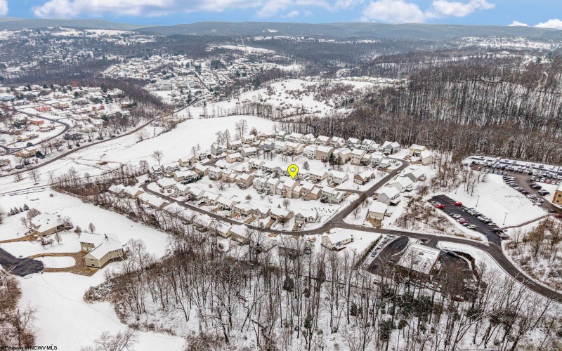 307 Anini Drive, Morgantown, West Virginia 26508, 3 Bedrooms Bedrooms, 7 Rooms Rooms,2 BathroomsBathrooms,Single Family Detached,For Sale,Anini,10162692