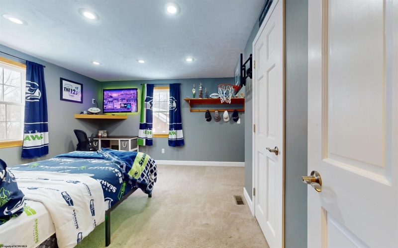 111 Avondale Road, Fairmont, West Virginia 26554, 3 Bedrooms Bedrooms, 7 Rooms Rooms,2 BathroomsBathrooms,Single Family Detached,For Sale,Avondale,10162699