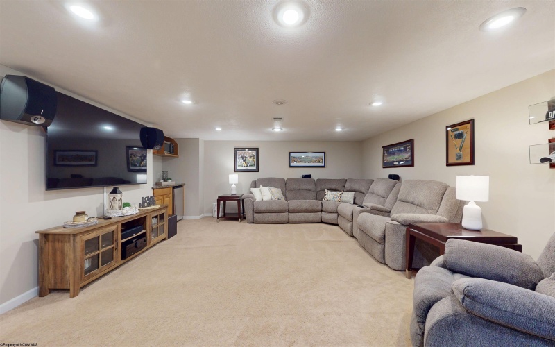 111 Avondale Road, Fairmont, West Virginia 26554, 3 Bedrooms Bedrooms, 7 Rooms Rooms,2 BathroomsBathrooms,Single Family Detached,For Sale,Avondale,10162699