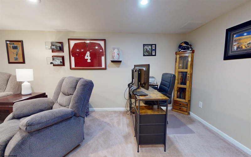 111 Avondale Road, Fairmont, West Virginia 26554, 3 Bedrooms Bedrooms, 7 Rooms Rooms,2 BathroomsBathrooms,Single Family Detached,For Sale,Avondale,10162699