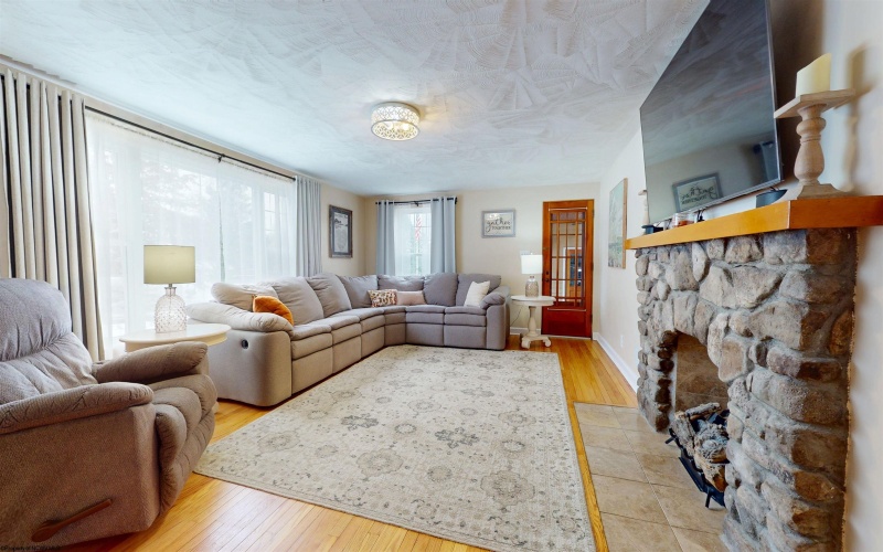 111 Avondale Road, Fairmont, West Virginia 26554, 3 Bedrooms Bedrooms, 7 Rooms Rooms,2 BathroomsBathrooms,Single Family Detached,For Sale,Avondale,10162699