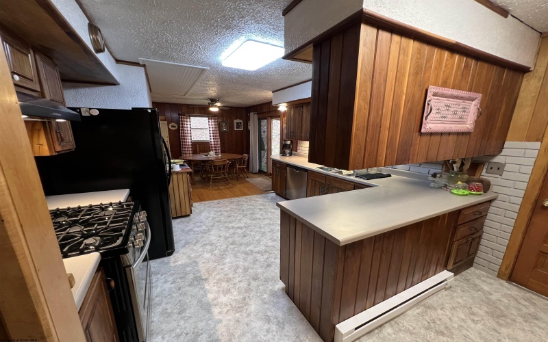 4622 Georgetown Road, Elkins, West Virginia 26241, 4 Bedrooms Bedrooms, 8 Rooms Rooms,1 BathroomBathrooms,Single Family Detached,For Sale,Georgetown,10162697