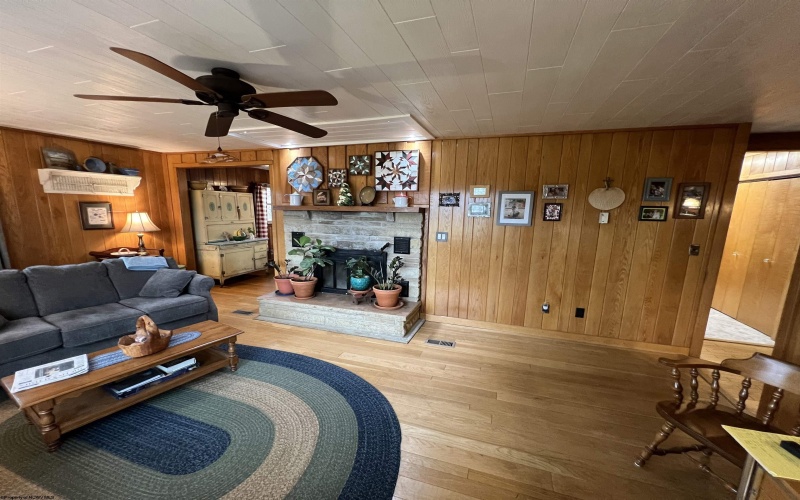 4622 Georgetown Road, Elkins, West Virginia 26241, 4 Bedrooms Bedrooms, 8 Rooms Rooms,1 BathroomBathrooms,Single Family Detached,For Sale,Georgetown,10162697