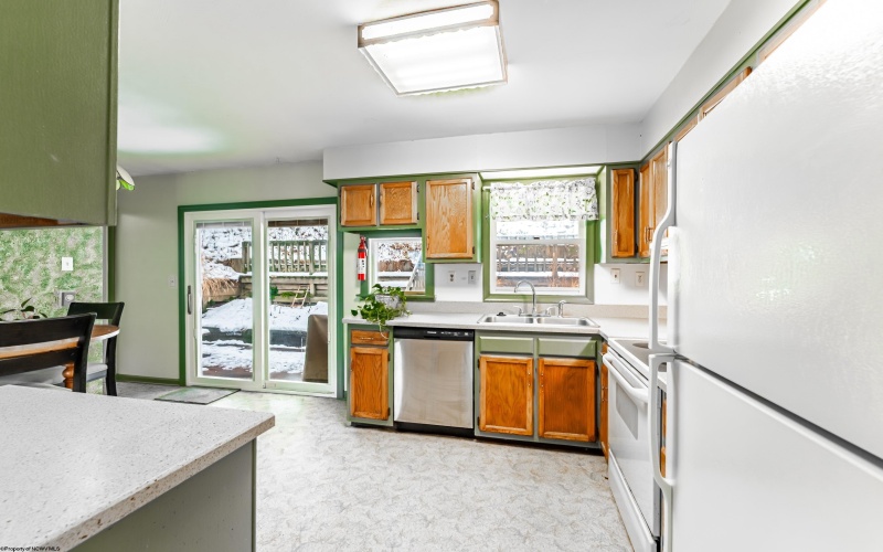 338 Jackson Avenue, Morgantown, West Virginia 26501, 3 Bedrooms Bedrooms, 9 Rooms Rooms,2 BathroomsBathrooms,Single Family Detached,For Sale,Jackson,10162701