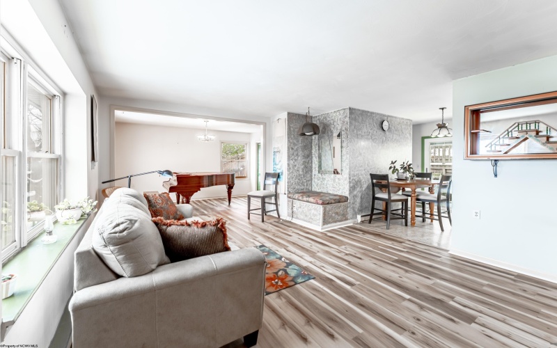 338 Jackson Avenue, Morgantown, West Virginia 26501, 3 Bedrooms Bedrooms, 9 Rooms Rooms,2 BathroomsBathrooms,Single Family Detached,For Sale,Jackson,10162701