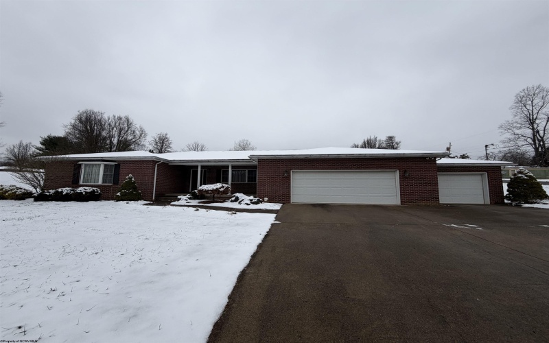 901 Riverview Drive, Fairmont, West Virginia 26554, 3 Bedrooms Bedrooms, 7 Rooms Rooms,2 BathroomsBathrooms,Single Family Detached,For Sale,Riverview,10162706 901 Riverview Drive, Fairmont, West Virginia 26554, 3 Bedrooms Bedrooms, 7 Rooms Rooms,2 BathroomsBathrooms,Single Family Detached,For Sale,Riverview,10162706