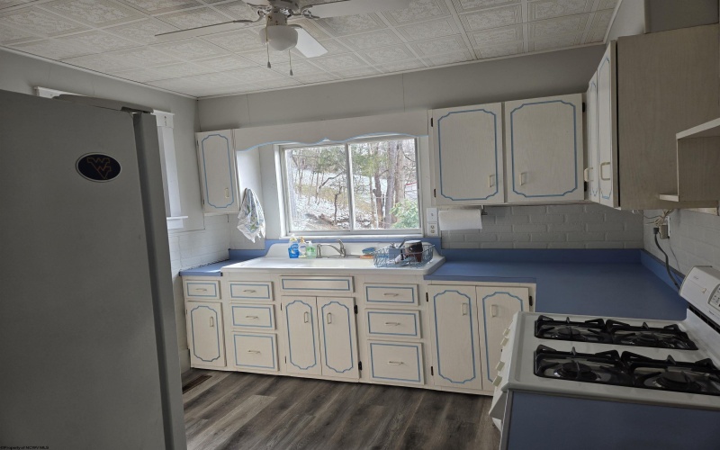 1 Sugarmaple Lane, Fairmont, West Virginia 26554, 3 Bedrooms Bedrooms, 6 Rooms Rooms,2 BathroomsBathrooms,Single Family Detached,For Sale,Sugarmaple,10162705