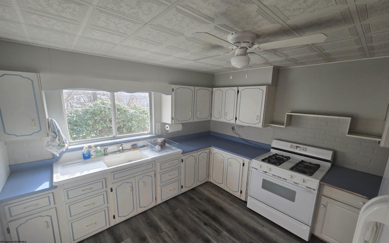 1 Sugarmaple Lane, Fairmont, West Virginia 26554, 3 Bedrooms Bedrooms, 6 Rooms Rooms,2 BathroomsBathrooms,Single Family Detached,For Sale,Sugarmaple,10162705