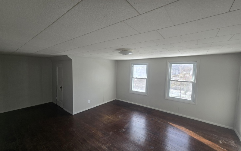 1 Sugarmaple Lane, Fairmont, West Virginia 26554, 3 Bedrooms Bedrooms, 6 Rooms Rooms,2 BathroomsBathrooms,Single Family Detached,For Sale,Sugarmaple,10162705