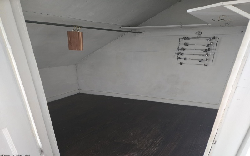 1 Sugarmaple Lane, Fairmont, West Virginia 26554, 3 Bedrooms Bedrooms, 6 Rooms Rooms,2 BathroomsBathrooms,Single Family Detached,For Sale,Sugarmaple,10162705