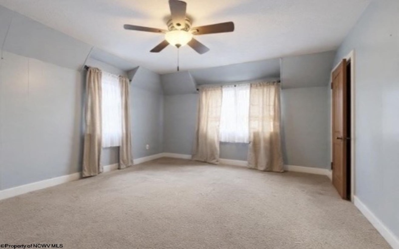 822 Hood Avenue, Shinnston, West Virginia 26431, 3 Bedrooms Bedrooms, 8 Rooms Rooms,2 BathroomsBathrooms,Single Family Detached,For Sale,Hood,10162703