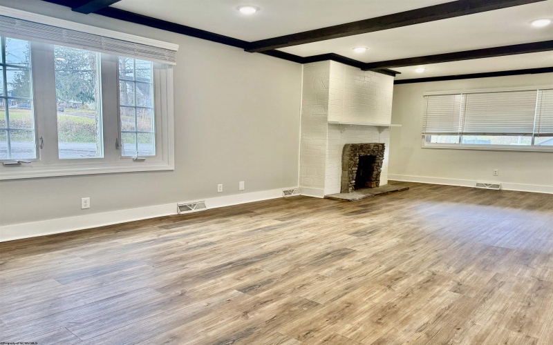 106 Hickory Avenue, Fairmont, West Virginia 26554, 3 Bedrooms Bedrooms, 5 Rooms Rooms,1 BathroomBathrooms,Single Family Detached,For Sale,Hickory,10162712