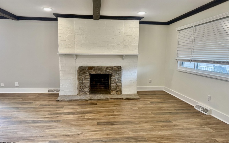 106 Hickory Avenue, Fairmont, West Virginia 26554, 3 Bedrooms Bedrooms, 5 Rooms Rooms,1 BathroomBathrooms,Single Family Detached,For Sale,Hickory,10162712