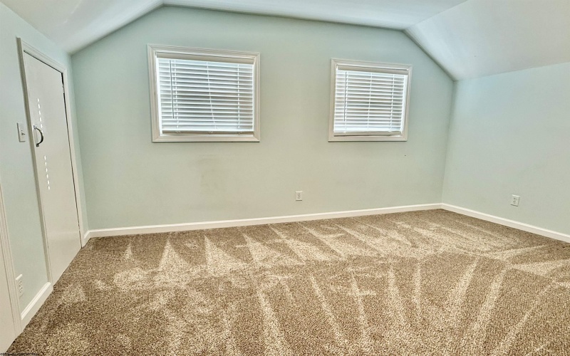 106 Hickory Avenue, Fairmont, West Virginia 26554, 3 Bedrooms Bedrooms, 5 Rooms Rooms,1 BathroomBathrooms,Single Family Detached,For Sale,Hickory,10162712