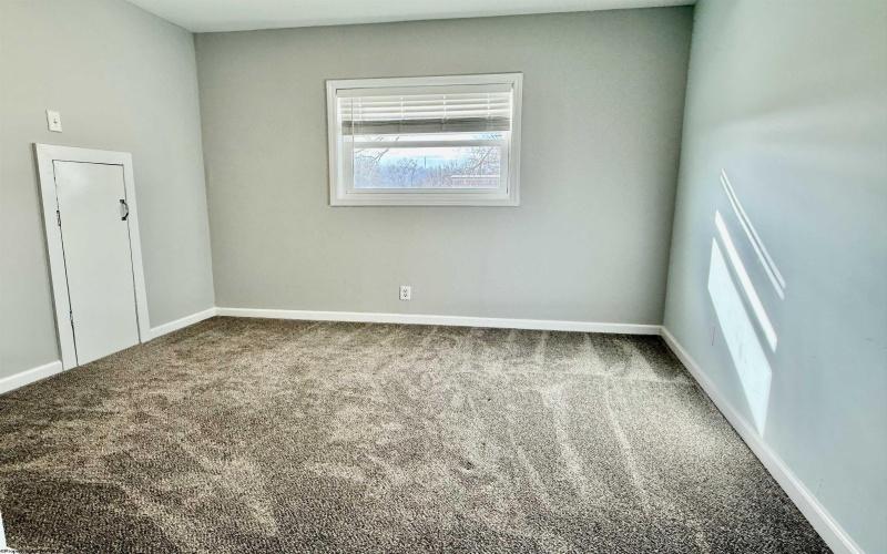 106 Hickory Avenue, Fairmont, West Virginia 26554, 3 Bedrooms Bedrooms, 5 Rooms Rooms,1 BathroomBathrooms,Single Family Detached,For Sale,Hickory,10162712