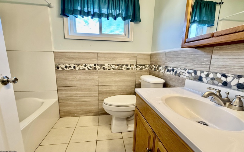 106 Hickory Avenue, Fairmont, West Virginia 26554, 3 Bedrooms Bedrooms, 5 Rooms Rooms,1 BathroomBathrooms,Single Family Detached,For Sale,Hickory,10162712