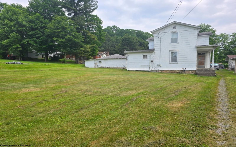 102 Beverly Street, Kingwood, West Virginia 26537, 3 Bedrooms Bedrooms, 5 Rooms Rooms,2 BathroomsBathrooms,Single Family Detached,For Sale,Beverly,10159891