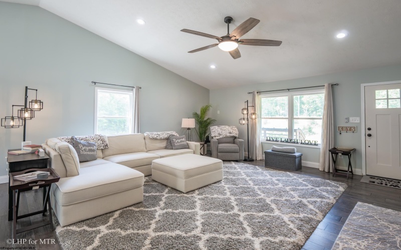 252 Venice Place, Davis, West Virginia 26260, 3 Bedrooms Bedrooms, 5 Rooms Rooms,2 BathroomsBathrooms,Single Family Detached,For Sale,Venice,10160702