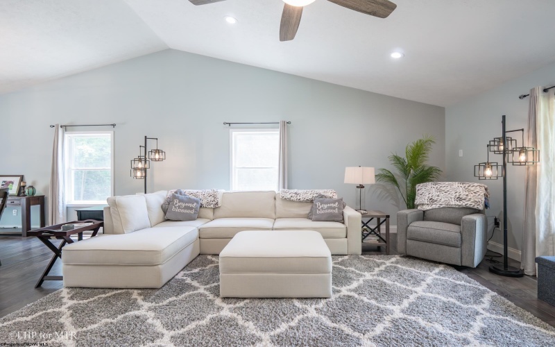 252 Venice Place, Davis, West Virginia 26260, 3 Bedrooms Bedrooms, 5 Rooms Rooms,2 BathroomsBathrooms,Single Family Detached,For Sale,Venice,10160702