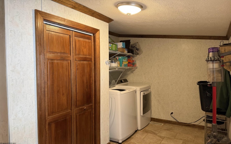 65 Pipestem Drive, Fairmont, West Virginia 26554, 3 Bedrooms Bedrooms, 8 Rooms Rooms,2 BathroomsBathrooms,Single Family Detached,For Sale,Pipestem,10162707 65 Pipestem Drive, Fairmont, West Virginia 26554, 3 Bedrooms Bedrooms, 8 Rooms Rooms,2 BathroomsBathrooms,Single Family Detached,For Sale,Pipestem,10162707