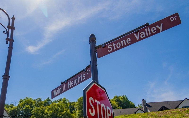 201 Walnut Heights Drive, Morgantown, West Virginia 26508, ,Lots/land,For Sale,Walnut Heights,10162732