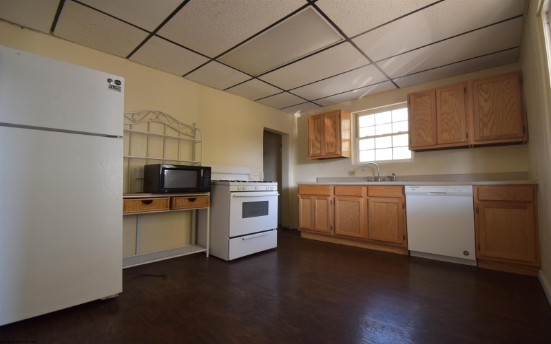 665 Price Street, Morgantown, West Virginia 26505, 2 Bedrooms Bedrooms, 4 Rooms Rooms,1 BathroomBathrooms,Residential Rentals,For Rent,Price,10162734 665 Price Street, Morgantown, West Virginia 26505, 2 Bedrooms Bedrooms, 4 Rooms Rooms,1 BathroomBathrooms,Residential Rentals,For Rent,Price,10162734