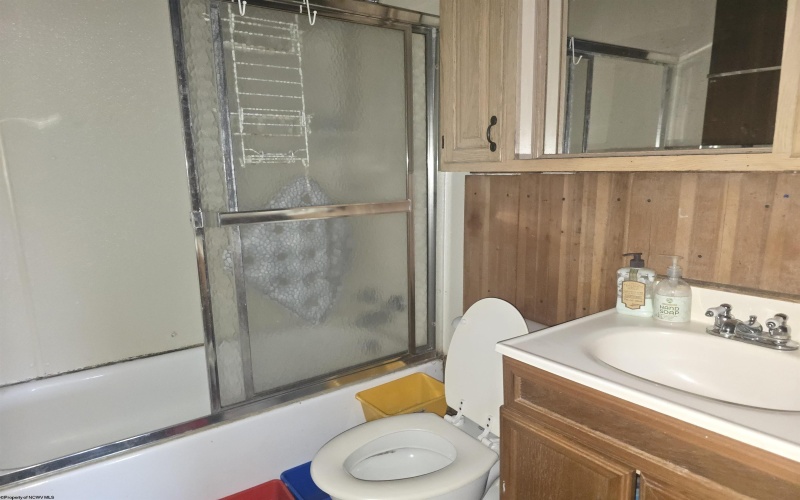 238 Ivy Road, Buckhannon, West Virginia 26201-3405, 3 Bedrooms Bedrooms, 6 Rooms Rooms,1 BathroomBathrooms,Single Family Detached,For Sale,Ivy,10162728