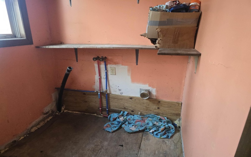 238 Ivy Road, Buckhannon, West Virginia 26201-3405, 3 Bedrooms Bedrooms, 6 Rooms Rooms,1 BathroomBathrooms,Single Family Detached,For Sale,Ivy,10162728