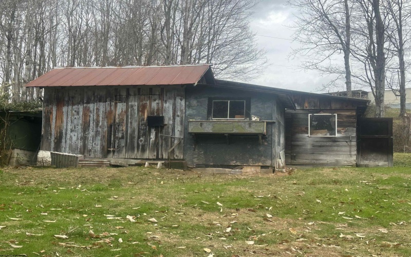 6629 Webster Road, Cowen, West Virginia 26206, 2 Bedrooms Bedrooms, 7 Rooms Rooms,1 BathroomBathrooms,Single Family Detached,For Sale,Webster,10162434