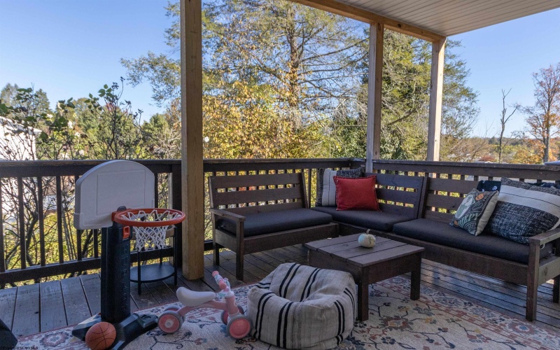 422 Worthington Drive, Bridgeport, West Virginia 26330, 3 Bedrooms Bedrooms, 6 Rooms Rooms,2 BathroomsBathrooms,Single Family Detached,For Sale,Worthington,10162727 422 Worthington Drive, Bridgeport, West Virginia 26330, 3 Bedrooms Bedrooms, 6 Rooms Rooms,2 BathroomsBathrooms,Single Family Detached,For Sale,Worthington,10162727