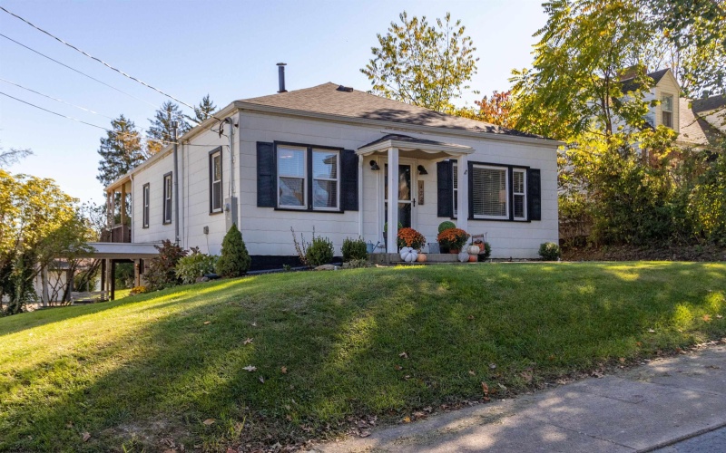 422 Worthington Drive, Bridgeport, West Virginia 26330, 3 Bedrooms Bedrooms, 6 Rooms Rooms,2 BathroomsBathrooms,Single Family Detached,For Sale,Worthington,10162727 422 Worthington Drive, Bridgeport, West Virginia 26330, 3 Bedrooms Bedrooms, 6 Rooms Rooms,2 BathroomsBathrooms,Single Family Detached,For Sale,Worthington,10162727