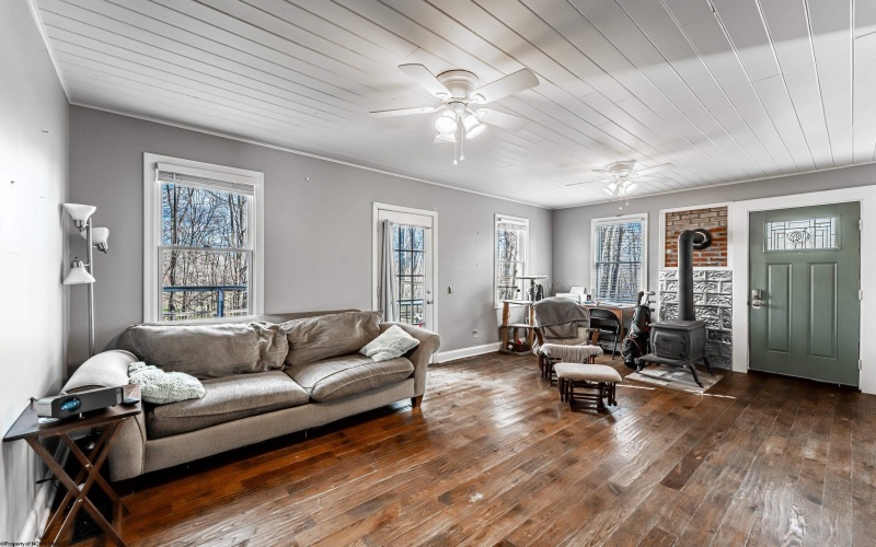 78 Coopers Rock Drive, Bruceton Mills, West Virginia 26525, 3 Bedrooms Bedrooms, 7 Rooms Rooms,2 BathroomsBathrooms,Single Family Detached,For Sale,Coopers Rock,10162736